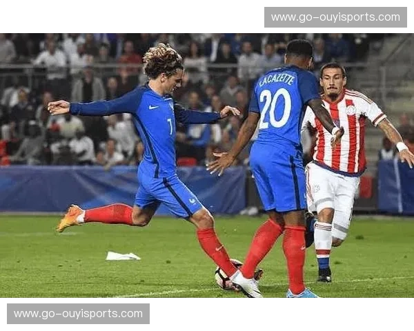 蓝色与红白交织的魅影：马德里竞技与塞尔塔的西甲情缘